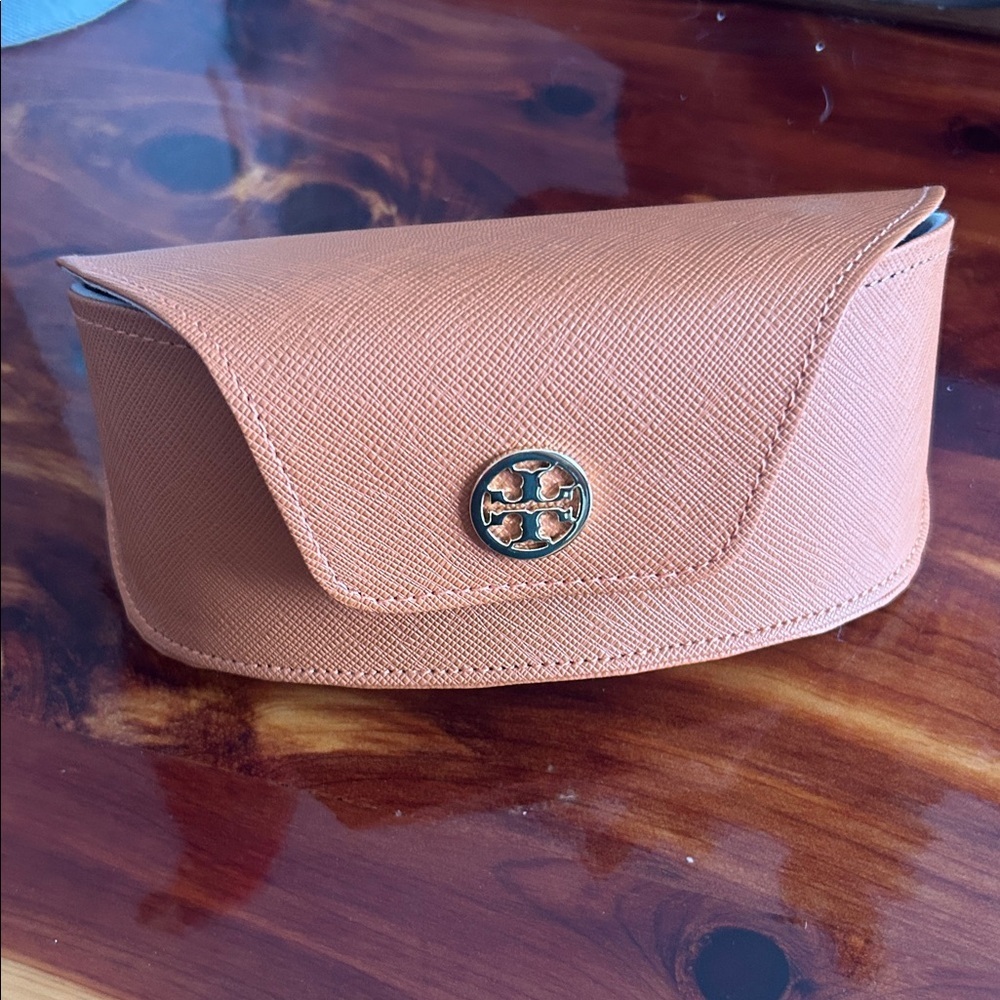 Tory Burch Silver Sunglasses with Orange Case - Picture 7 of 7